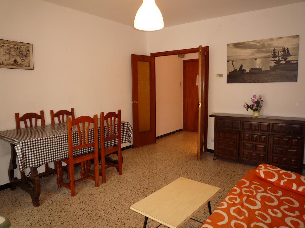 Villa Service - Apartamentos Aransol Ел Вендрел Стая снимка