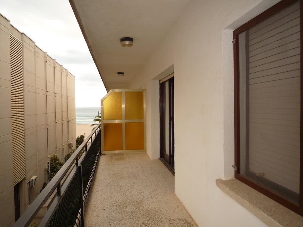 Villa Service - Apartamentos Aransol Ел Вендрел Стая снимка
